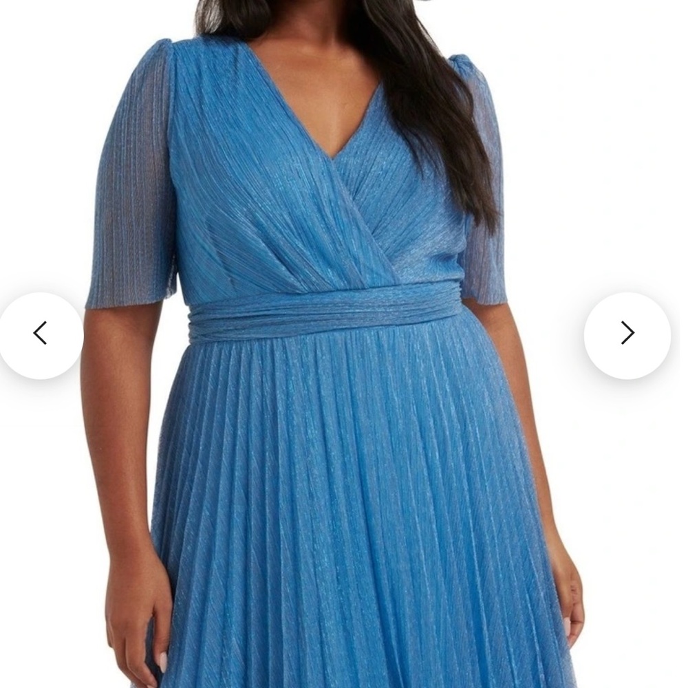Ever New Isabella Plisse Midi Dress in Blue - Picture 2 of 6